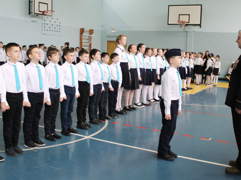 Конкурс "Смотр строя и песни".