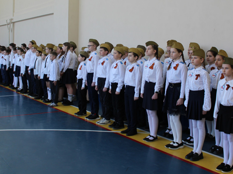 Смотр строя и песни.